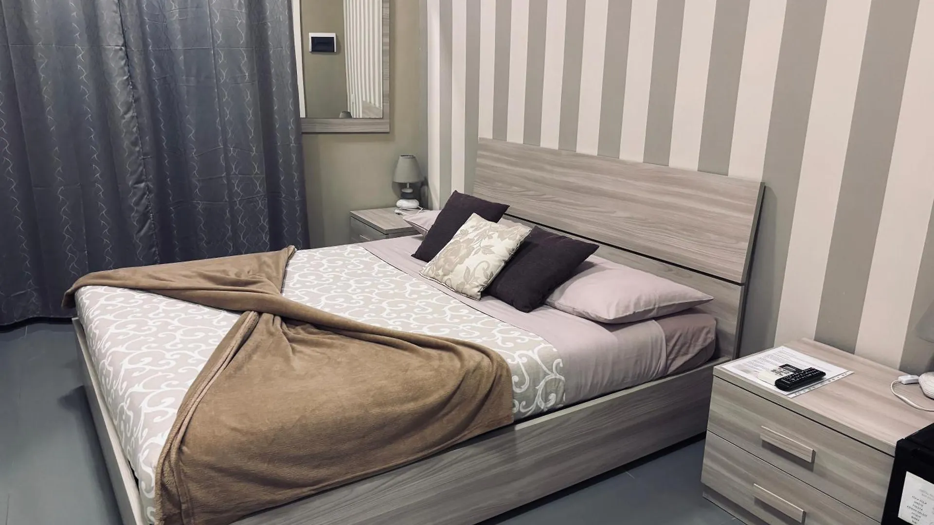 B & B Vico Grande Neapol 0*,